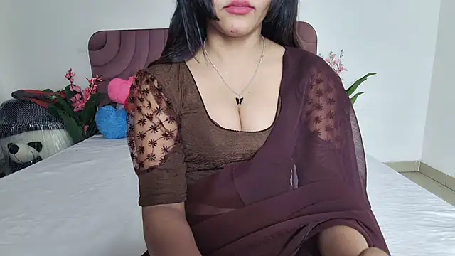 Husan-e-Jasmine online show from March 14, 5:07 pm