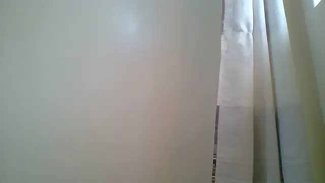 Snapshot of BellaStormi chatting on November 30, 4:16 am BellaStormi online show from November 30, 4:16 am