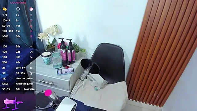 Latina candy01 online show from December 15, 7:18 pm