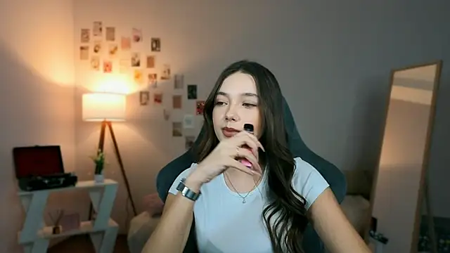 Vexorine online show from March 28, 7:24 pm