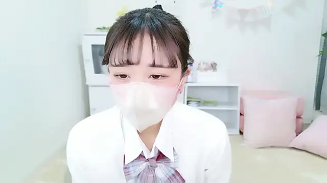 Snapshot of Karin-ch chatting on December 15, 11:36 am Karin-ch online show from December 15, 11:36 am