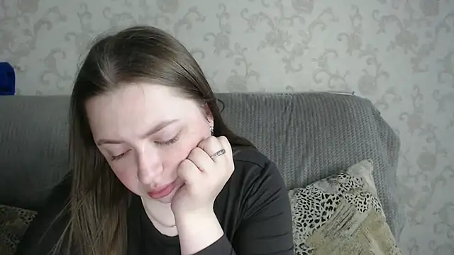 GirlPlayer online show from May 10, 10:20 am