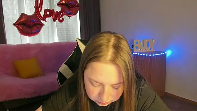 GirlPlayer online show from May 17, 1:25 am