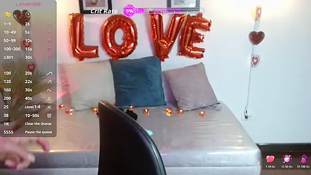 Snapshot of Juliana__lx chatting on February 12, 1:39 pm Juliana lx online show from February 12, 1:39 pm