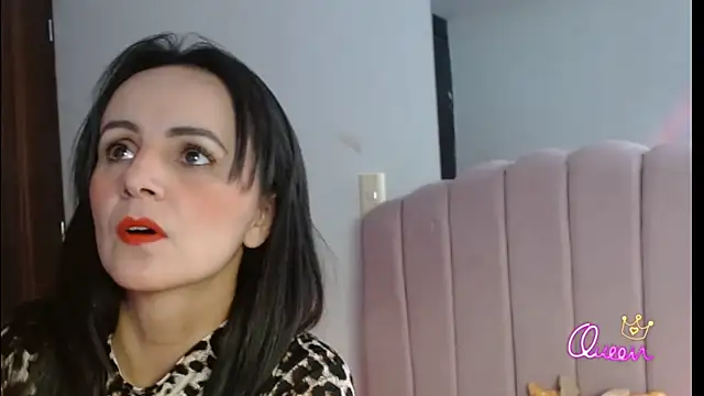 Snapshot of Juliana__lx chatting on March 6, 2:02 pm Juliana lx online show from March 6, 2:02 pm