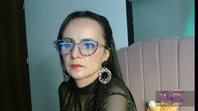 Snapshot of Juliana__lx chatting on March 7, 4:48 pm Juliana lx online show from March 7, 4:48 pm