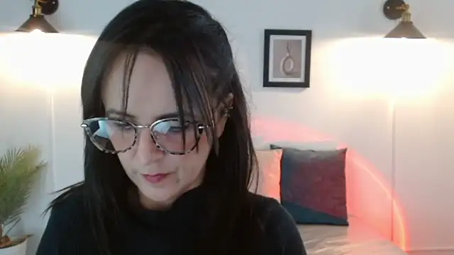 Snapshot of Juliana__lx chatting on March 12, 2:45 pm Juliana lx online show from March 12, 2:45 pm