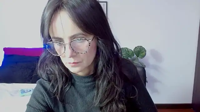 Snapshot of Juliana__lx chatting on March 21, 3:04 pm Juliana lx online show from March 21, 3:04 pm