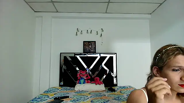 Snapshot of Venus2357 chatting on April 26, 9:40 am Venus2357 online show from April 26, 9:40 am