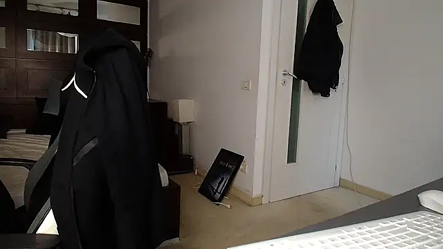 ElijahThorne online show from February 26, 10:47 am