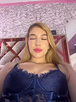 Snapshot of valeryfox__ chatting on November 28, 11:57 am valeryfox online show from November 28, 11:57 am