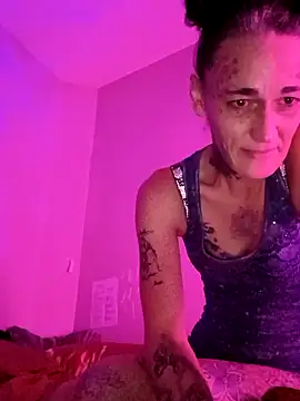 Snapshot of chaoticluvbug chatting on January 19, 9:13 am chaoticluvbug online show from January 19, 9:13 am