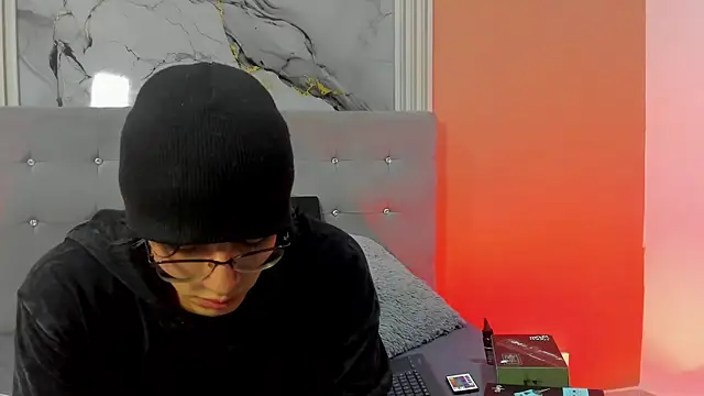 eren jeager online show from April 29, 1:32 am