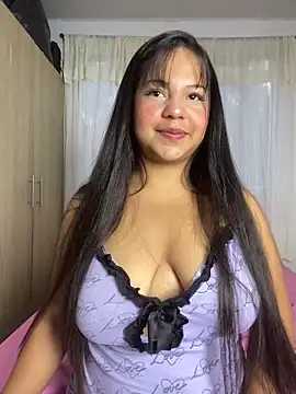 katthyasmitth online show from April 4, 11:08 am