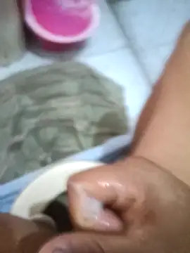 Snapshot of Rico123san chatting on December 19, 7:43 pm Rico123san online show from December 19, 7:43 pm