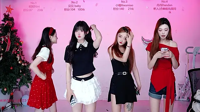 Snapshot of CM---002 chatting on March 13, 1:34 am CM---002 online show from March 13, 1:34 am