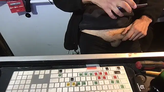 SinlessFreedom7 online show from February 3, 6:40 am