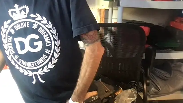 SinlessFreedom7 online show from February 6, 5:49 pm