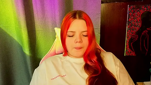 Snapshot of KellyFiery chatting on June 26, 8:30 am KellyFiery online show from June 26, 8:30 am