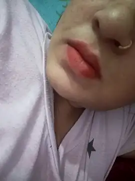 Snapshot of Priya_089 chatting on April 10, 8:41 am Priya 089 online show from April 10, 8:41 am
