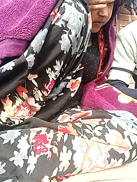 Snapshot of Sunenabhabh chatting on January 7, 9:45 am Sunenabhabh online show from January 7, 9:45 am