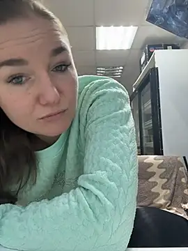 VaryaRose online show from December 17, 3:01 am