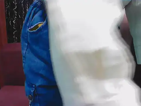 Snapshot of hello_baby01 chatting on March 22, 4:43 pm hello baby01 online show from March 22, 4:43 pm