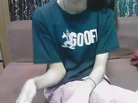 Snapshot of hello_baby01 chatting on March 31, 4:18 pm hello baby01 online show from March 31, 4:18 pm