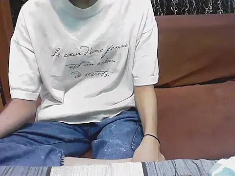 Snapshot of hello_baby01 chatting on April 3, 4:49 pm hello baby01 online show from April 3, 4:49 pm