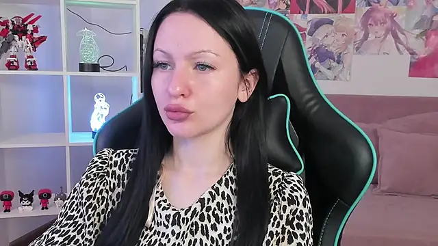 NaomiBlakes online show from January 8, 5:21 am