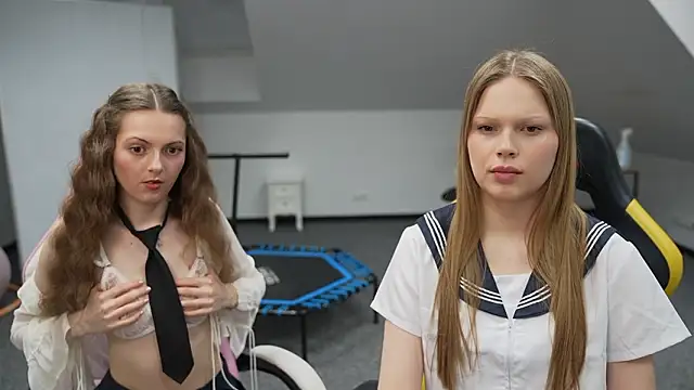 Snapshot of Charlotte_Dreams chatting on February 17, 4:02 pm Charlotte Dreams online show from February 17, 4:02 pm