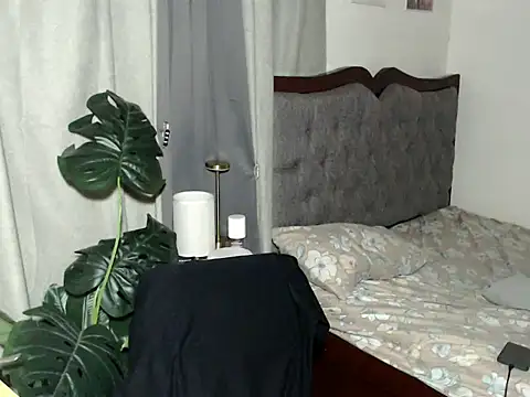 hottestlexie03 online show from February 4, 7:36 am