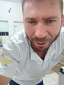 RobertoLuiz84 online show from May 2, 8:47 pm