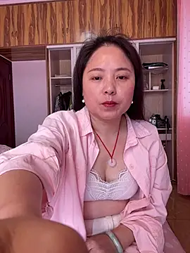 Snapshot of tianwei2567 chatting on April 19, 12:22 am tianwei2567 online show from April 19, 12:22 am