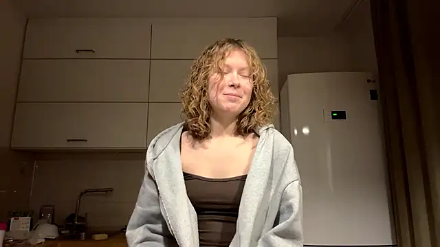 ElfriedaZwack online show from December 2, 12:43 pm