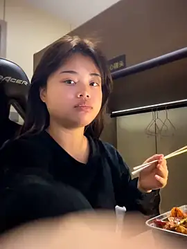 Snapshot of Toffee-00 chatting on March 5, 4:52 am Toffee-00 online show from March 5, 4:52 am