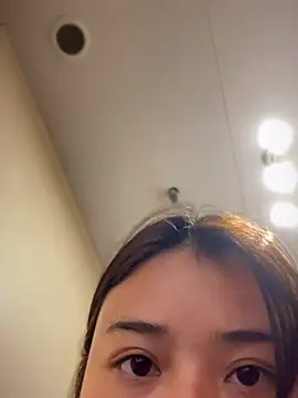 Snapshot of Toffee-00 chatting on March 6, 11:50 am Toffee-00 online show from March 6, 11:50 am