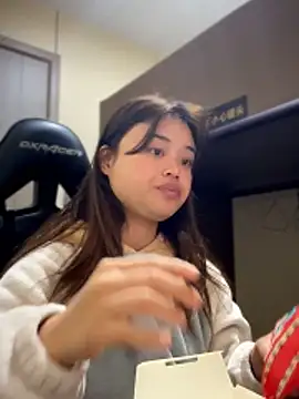 Snapshot of Toffee-00 chatting on March 9, 8:40 am Toffee-00 online show from March 9, 8:40 am