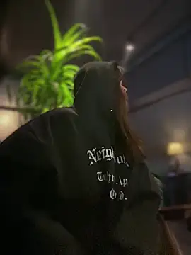 Snapshot of Toffee-00 chatting on March 20, 9:36 am Toffee-00 online show from March 20, 9:36 am