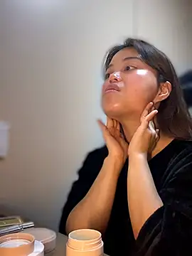 Snapshot of Toffee-00 chatting on March 23, 9:24 am Toffee-00 online show from March 23, 9:24 am