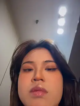 Snapshot of Toffee-00 chatting on March 31, 8:26 am Toffee-00 online show from March 31, 8:26 am