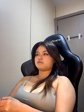 Snapshot of Toffee-00 chatting on April 4, 8:34 am Toffee-00 online show from April 4, 8:34 am