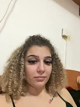 Snapshot of CrazyJessika chatting on February 10, 9:08 pm CrazyJessika online show from February 10, 9:08 pm