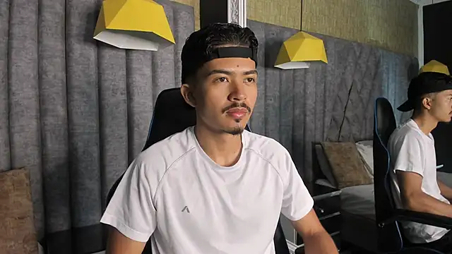 NicolaiKarav online show from December 4, 11:41 am