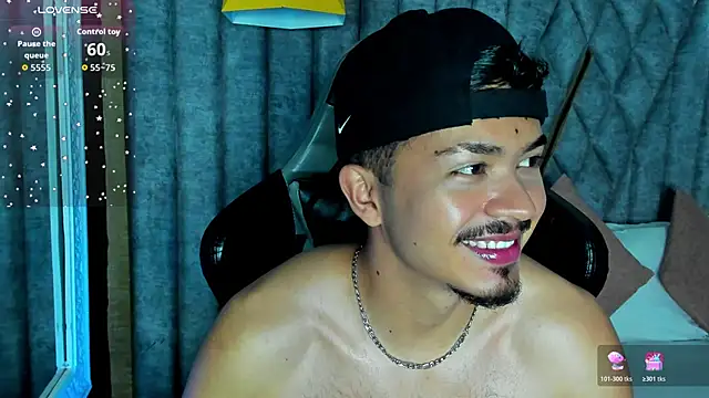 Snapshot of NicolaiKarav chatting on February 12, 12:11 pm NicolaiKarav online show from February 12, 12:11 pm