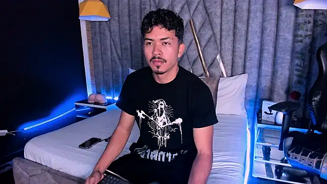 Snapshot of NicolaiKarav chatting on February 28, 11:55 am NicolaiKarav online show from February 28, 11:55 am