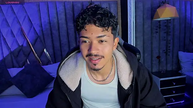 Snapshot of NicolaiKarav chatting on March 5, 1:07 pm NicolaiKarav online show from March 5, 1:07 pm