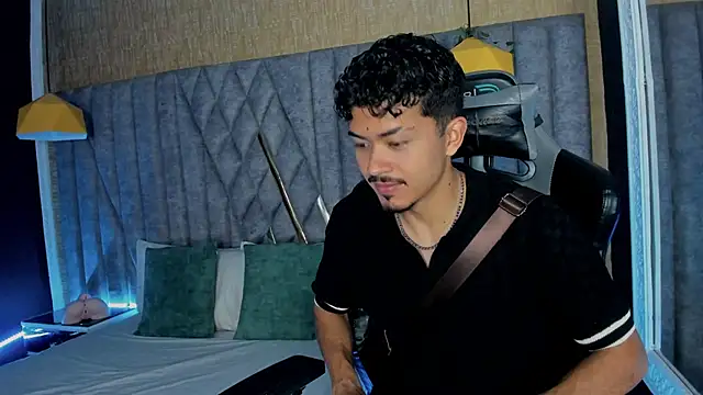 Snapshot of NicolaiKarav chatting on March 6, 11:39 am NicolaiKarav online show from March 6, 11:39 am