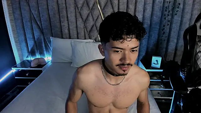 Snapshot of NicolaiKarav chatting on March 8, 11:58 am NicolaiKarav online show from March 8, 11:58 am