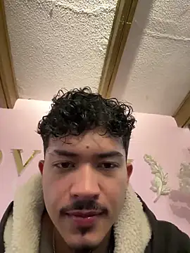 Snapshot of NicolaiKarav chatting on March 18, 10:18 am NicolaiKarav online show from March 18, 10:18 am